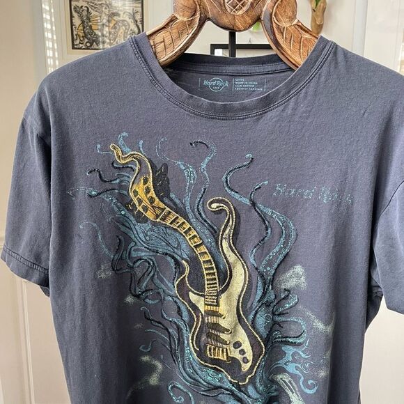 Hard Rock Café Boston Abstract Guitar Tshirt L - Picture 1 of 6